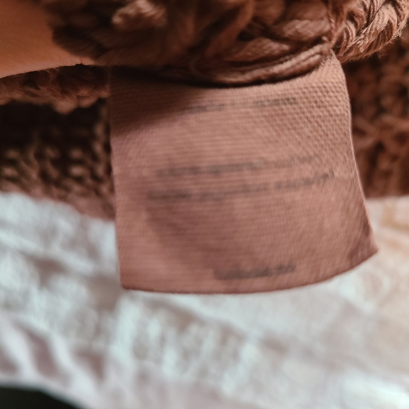 Cozy Brown Knit Sweater - Picture 5 of 6